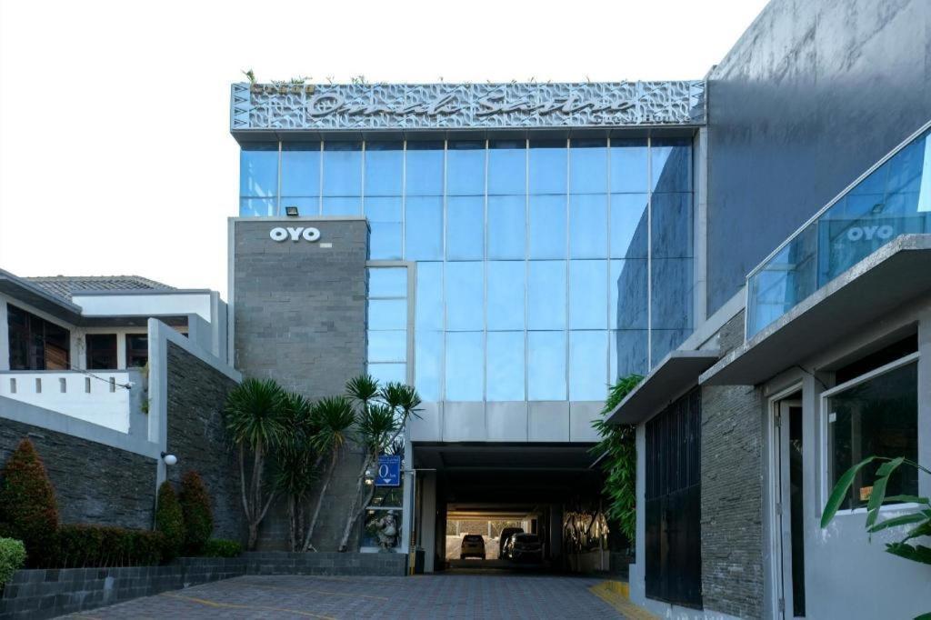 Hotel Sans Hotel Grand Omah Sastro Yogyakarta