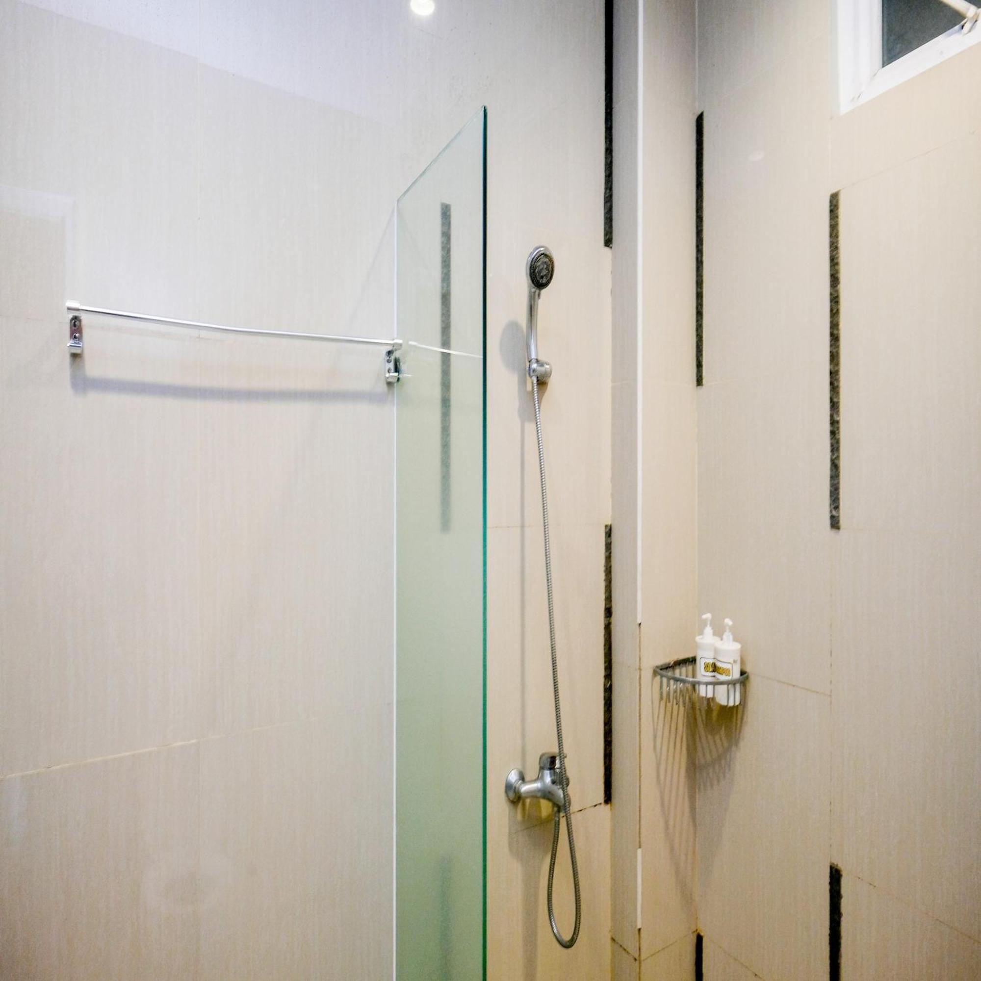 Sans Hotel Grand Omah Sastro Yogyakarta