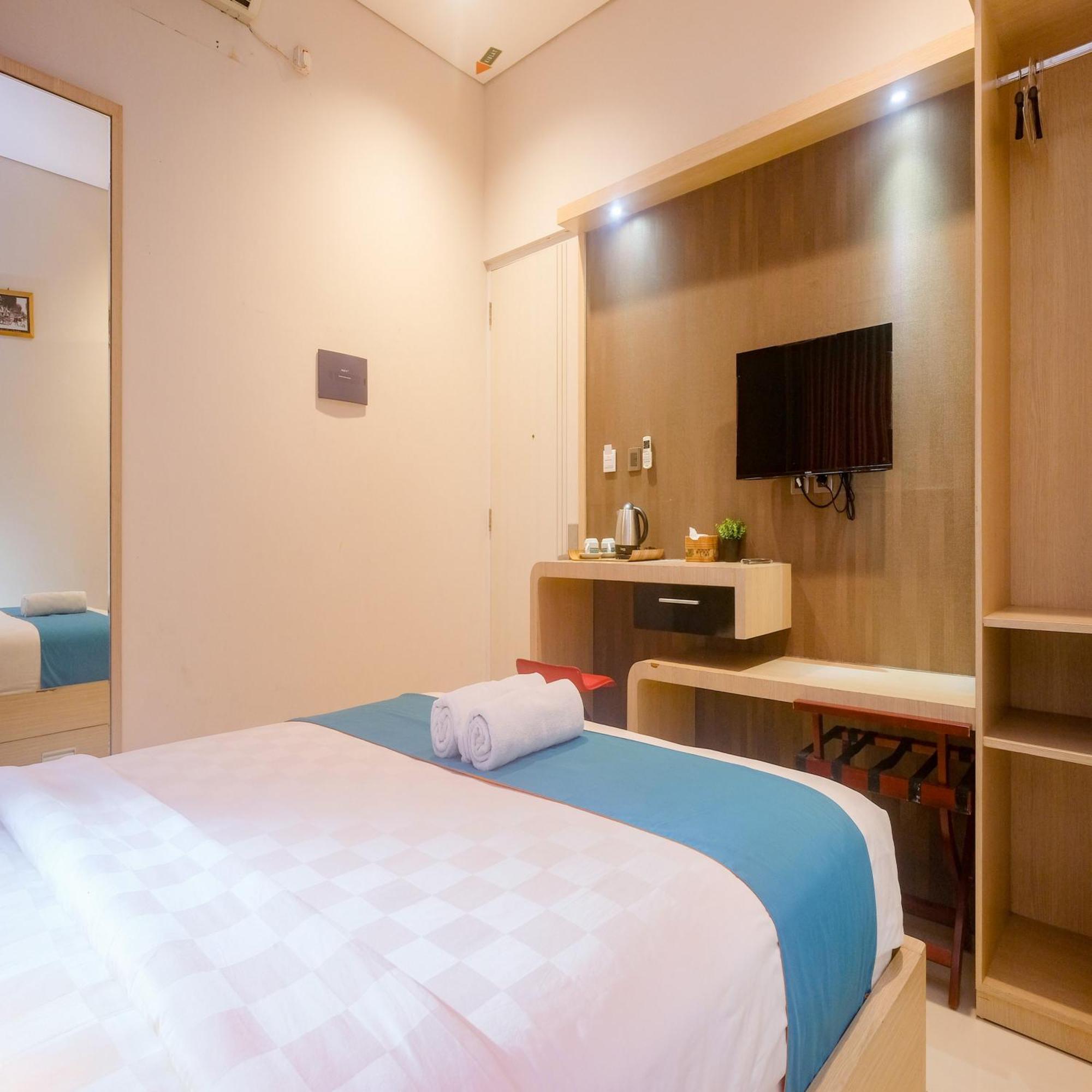 Sans Hotel Grand Omah Sastro Yogyakarta
