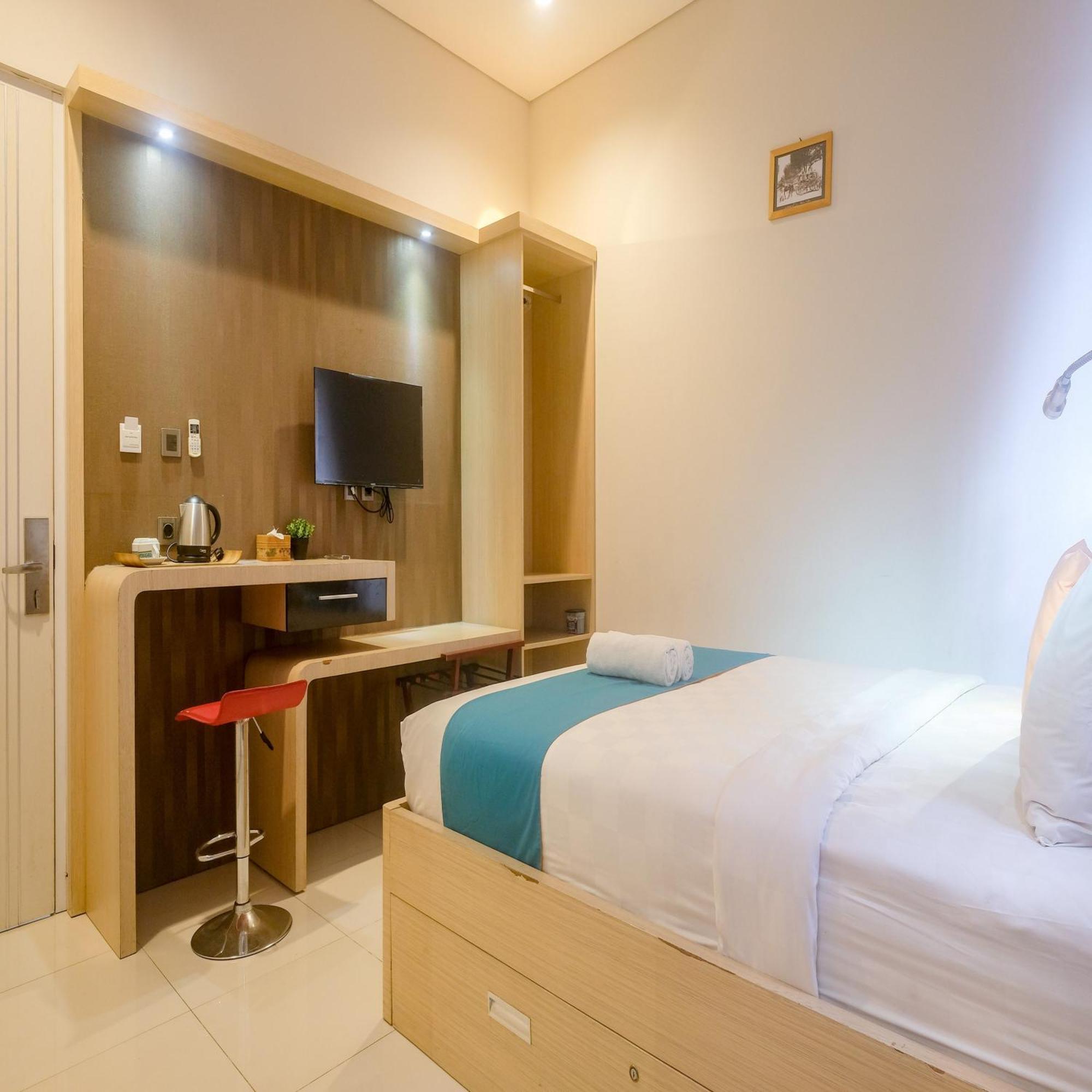 Sans Hotel Grand Omah Sastro Yogyakarta Hotel