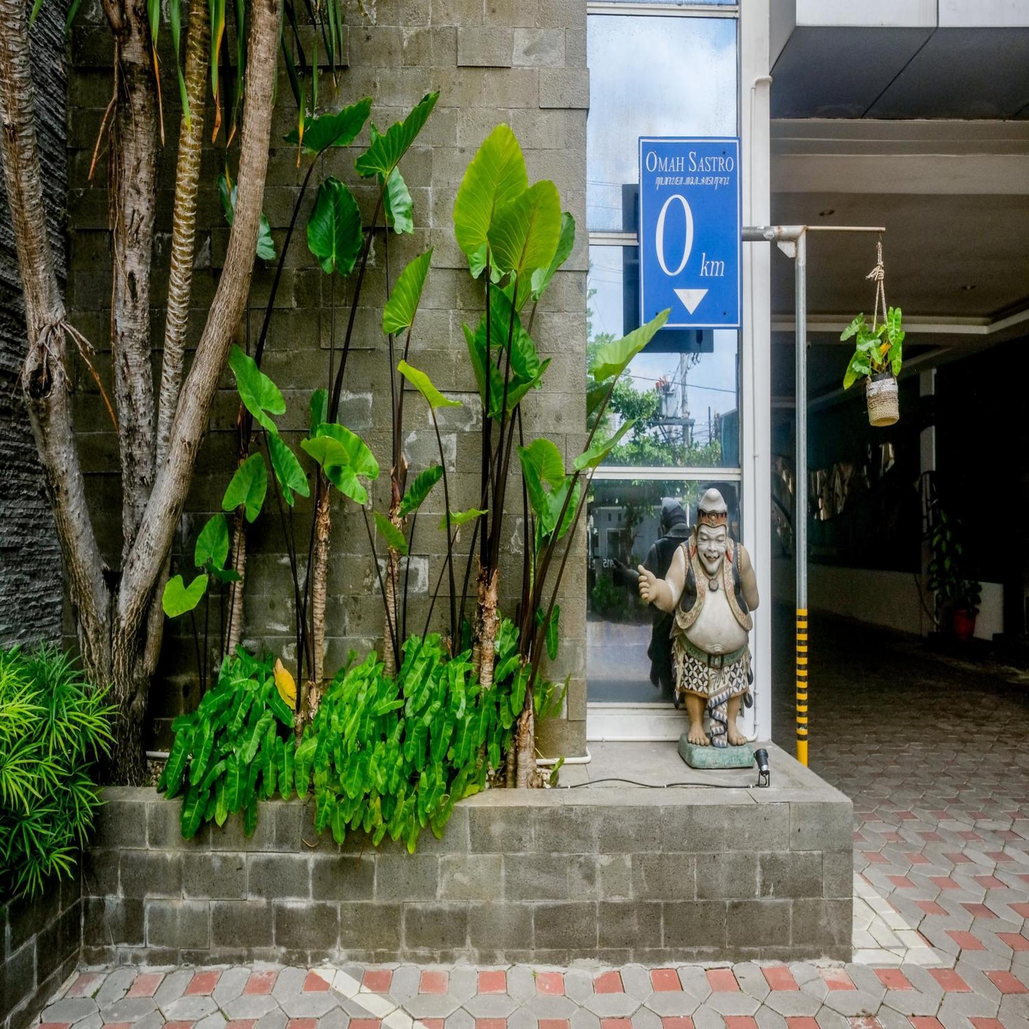Sans Hotel Grand Omah Sastro Yogyakarta
