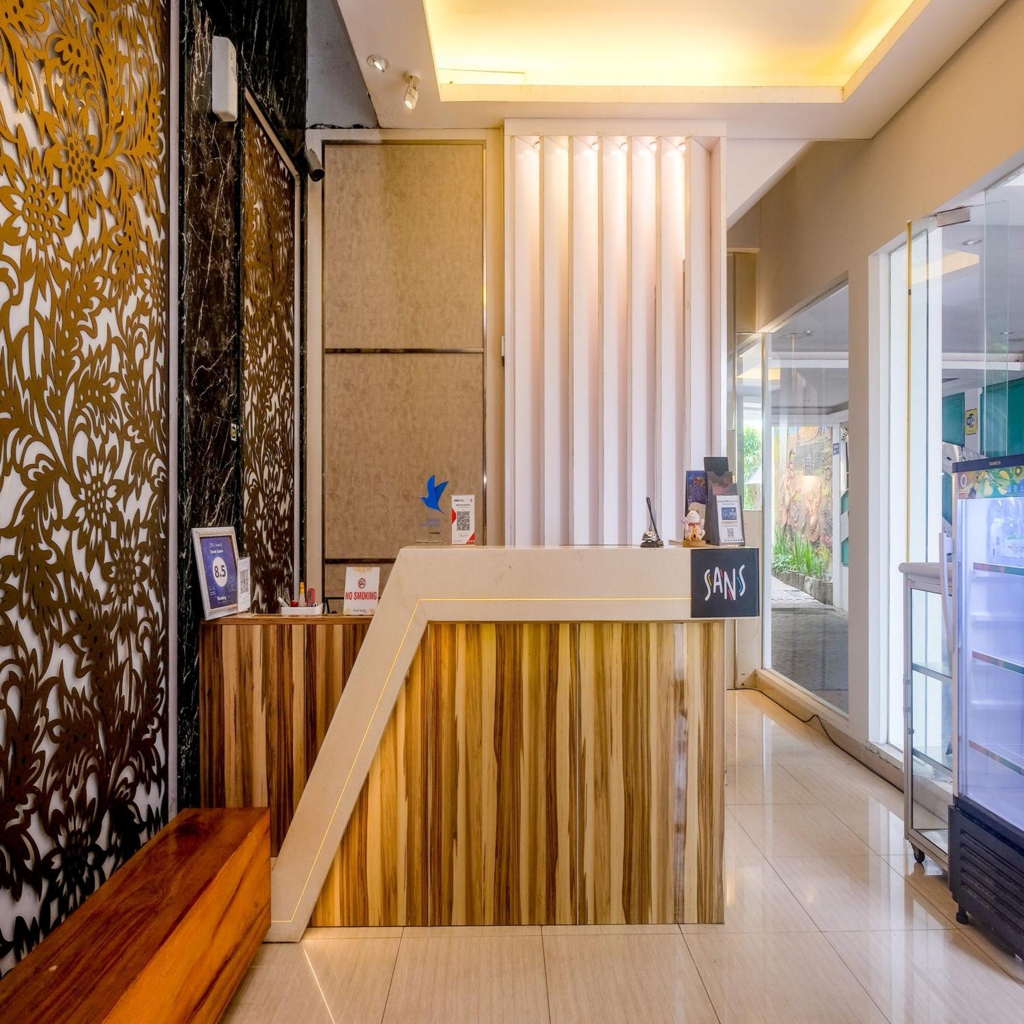 Hotel Sans Hotel Grand Omah Sastro Yogyakarta 3*