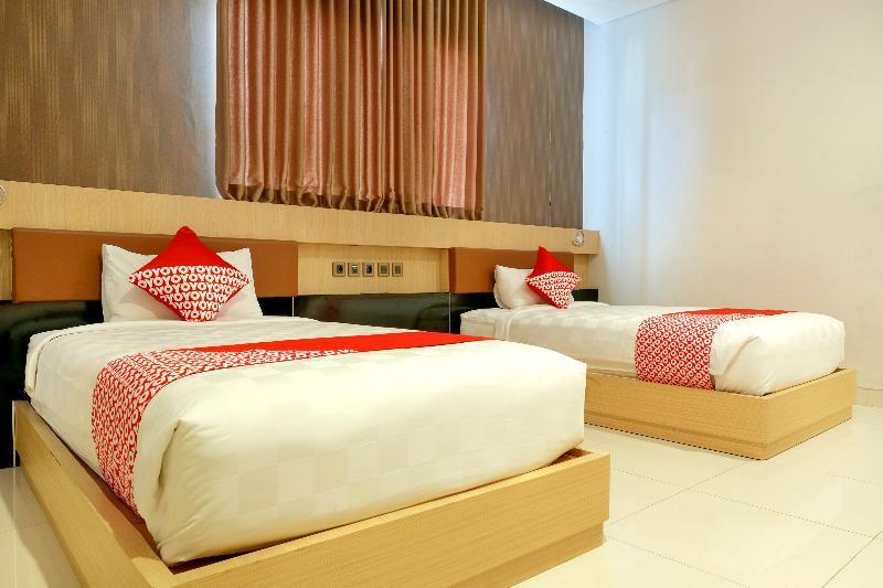 Sans Hotel Grand Omah Sastro Yogyakarta Hotel